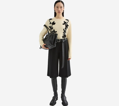 JIL-LS CN JUMPER W/FLOWER EMBROIDERY DETAIL