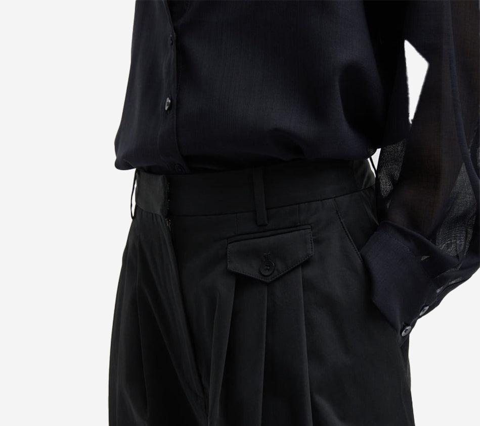 QUẦN SHORT VẢI CHÉO TIB-BIO XẾP LY GẤP BA